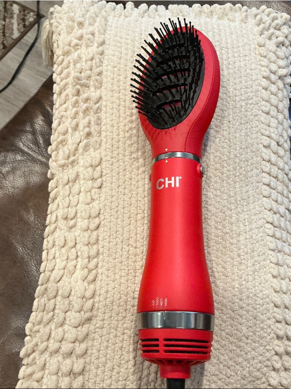 CHI Red Heated Detangling Brush - Sleek Hair Tool